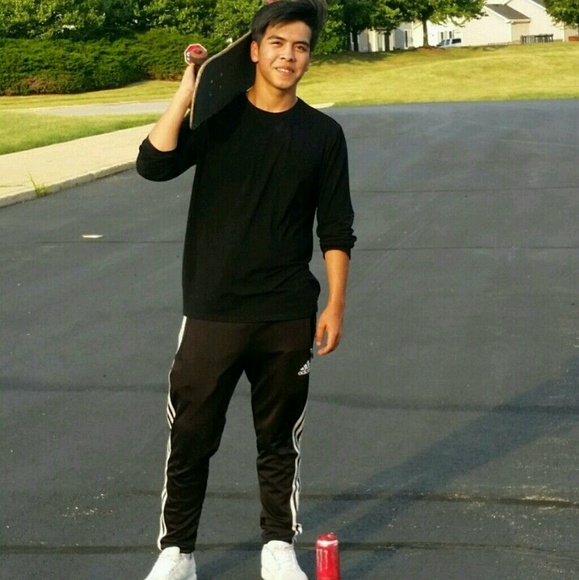 Meet your Posher, Andres - Picture 1 of 1