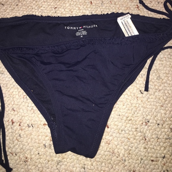 Tommy Hilfiger bathing suit - Picture 3 of 3