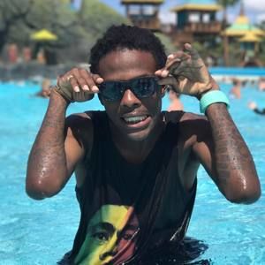 Meet your Posher, Humble