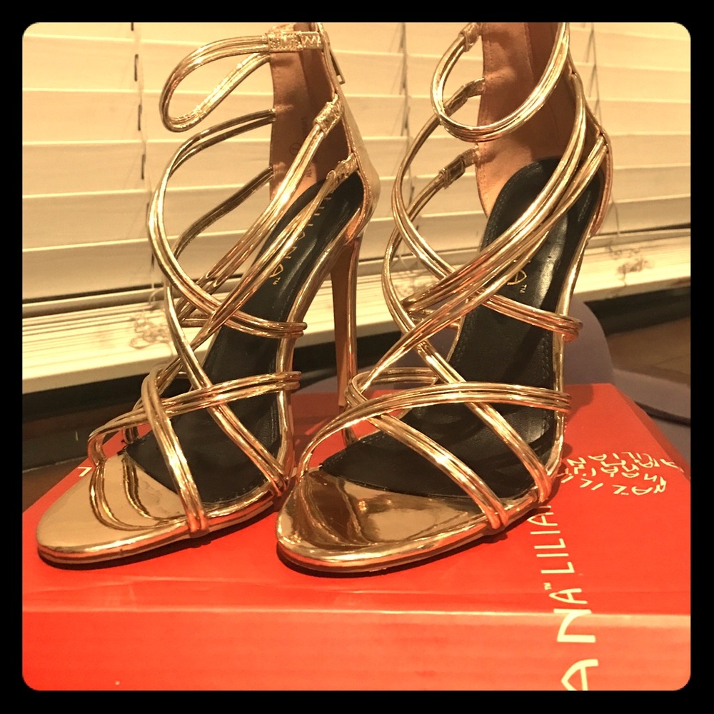 Gold dressy shoes.