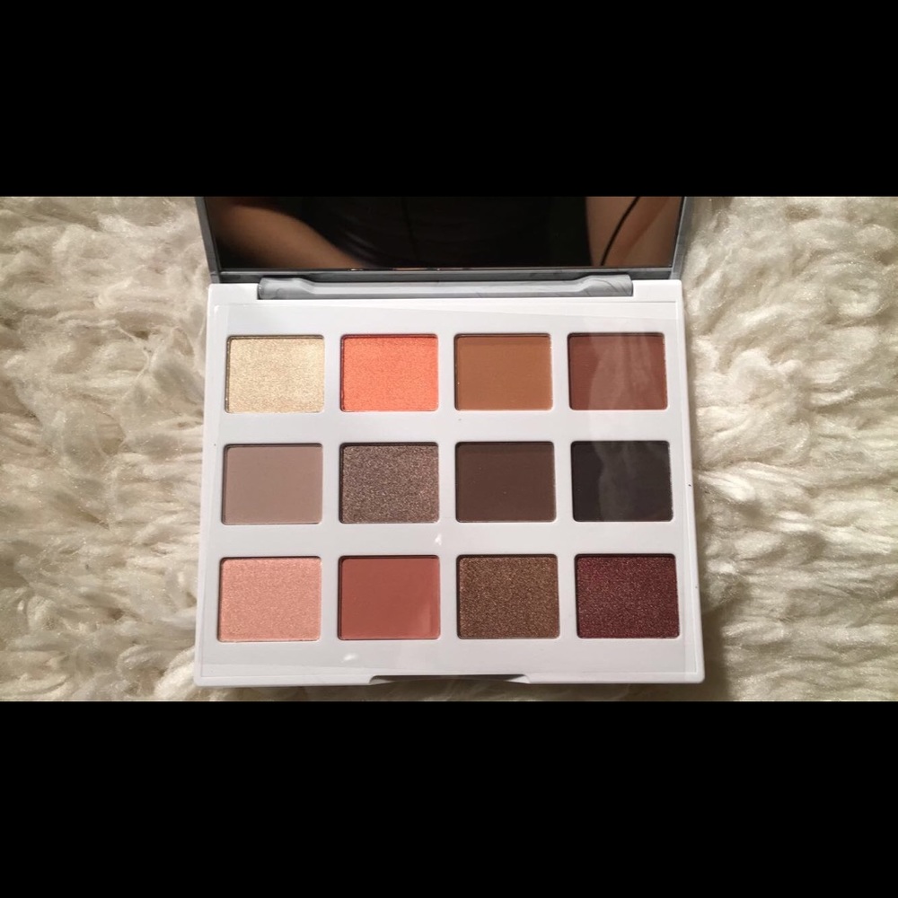 BH Cosmetics Warm Stone Eyeshadow Palette BNIB