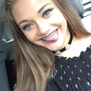 Meet your Posher, Edie