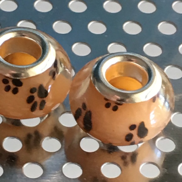 2- Paw print beads - Picture 3 of 4