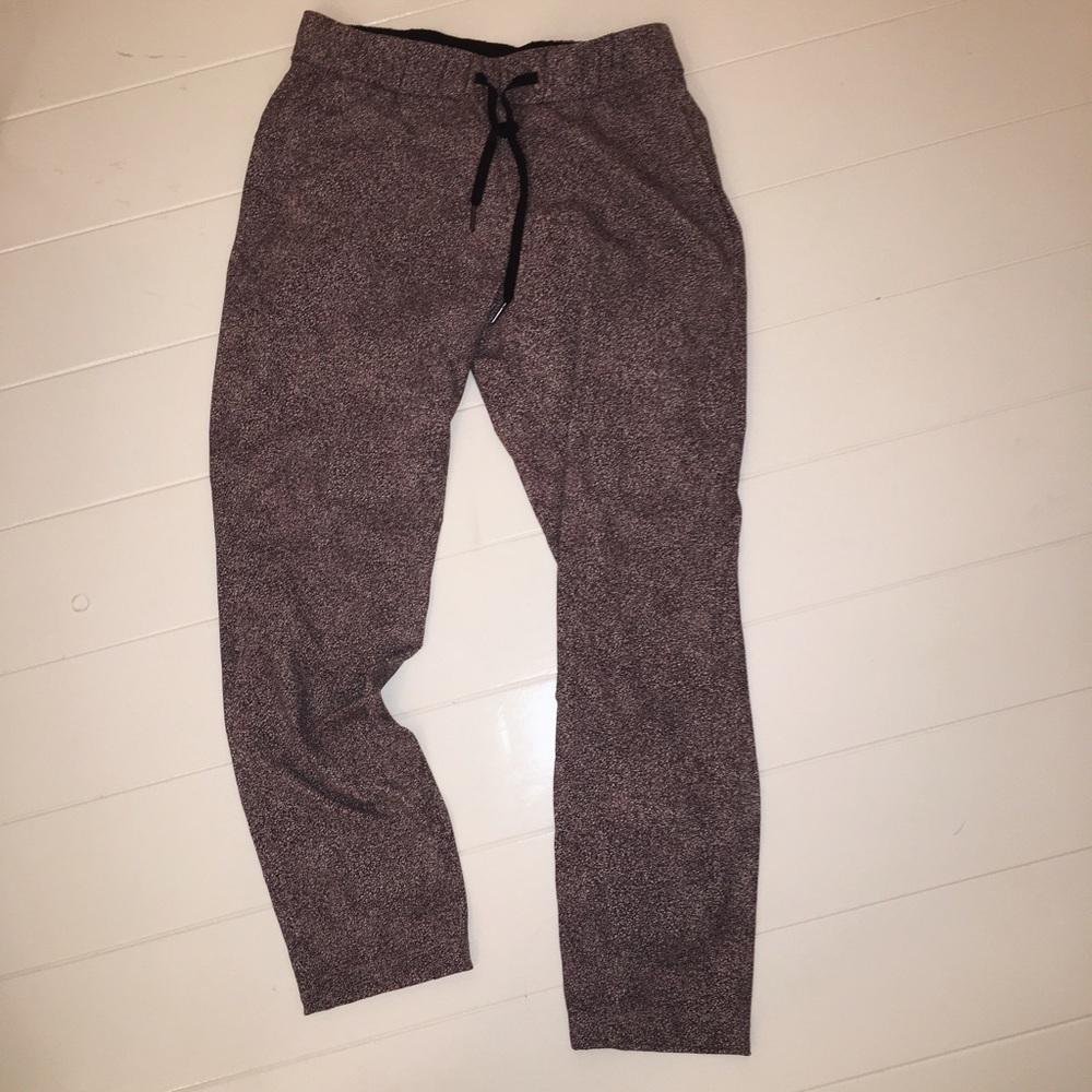 Lululemon on the fly pant