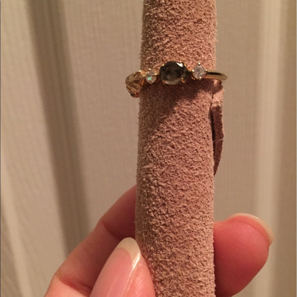 Ring - Picture 3 of 4