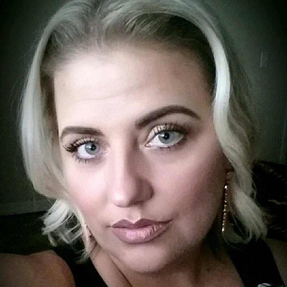 Meet your Posher, Sharnell