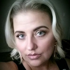Meet your Posher, Sharnell