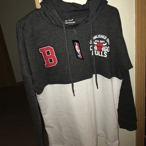 Chicago Bulls hoodie ( Brand New) oh hold