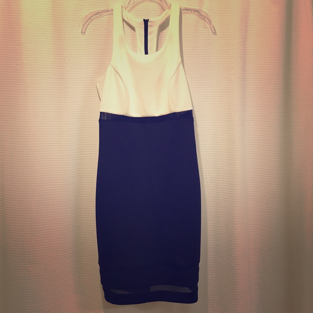 Brand new gorgeous sexy bodycon Guess dress