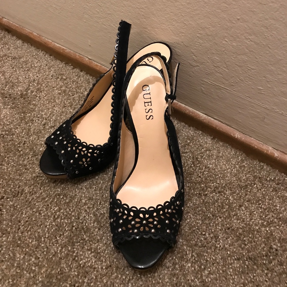 Size 6 Guess heels