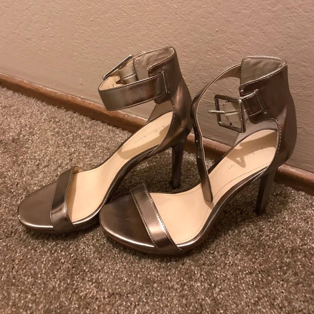 Calvin Klein heels size 6