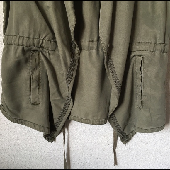 🛍️ 3/$15 bundle Max Jean Vétiver Wash vest - Picture 3 of 4