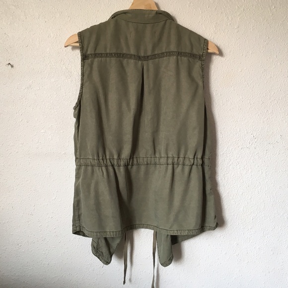 🛍️ 3/$15 bundle Max Jean Vétiver Wash vest - Picture 4 of 4