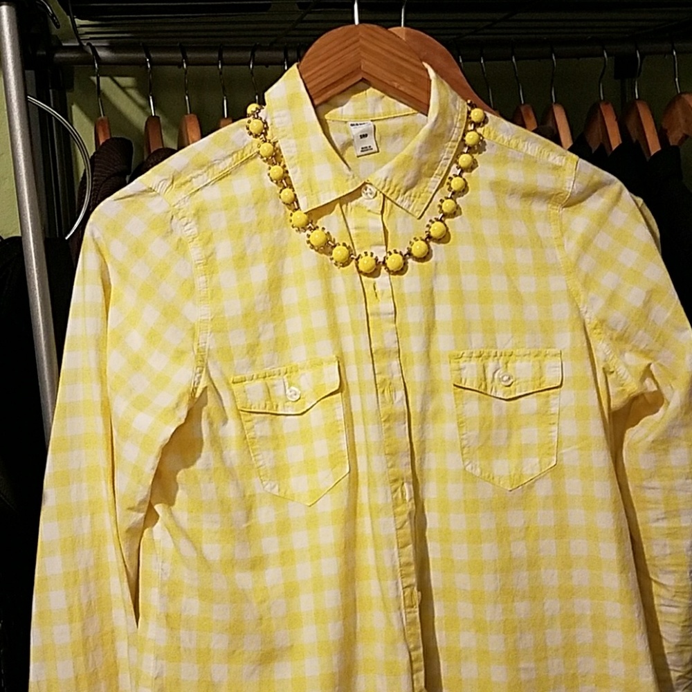 Old Navy yellow shirt