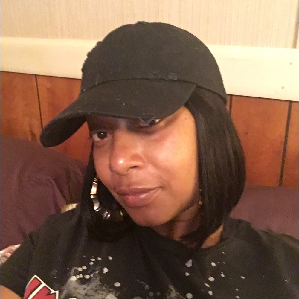 Meet your Posher, Candice