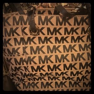 Michael Kors Jet Set Signature Logo Tote