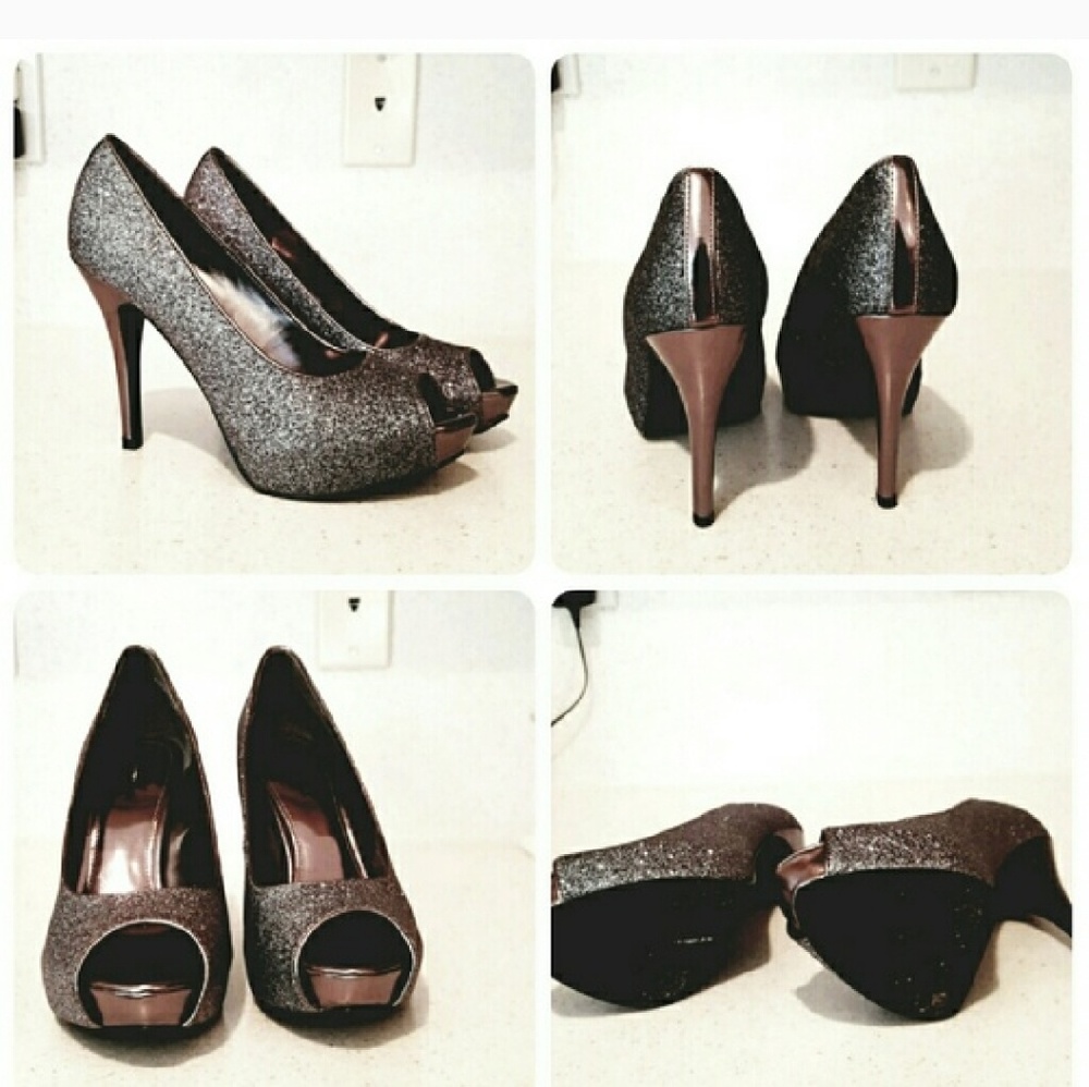 Gorgeous sparkly glitter peeptoe heels!