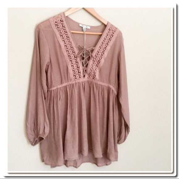 Boho Tunic with Lace Up Front - Picture 4 of 4