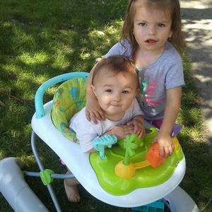 Meet your Posher, Elizabeth