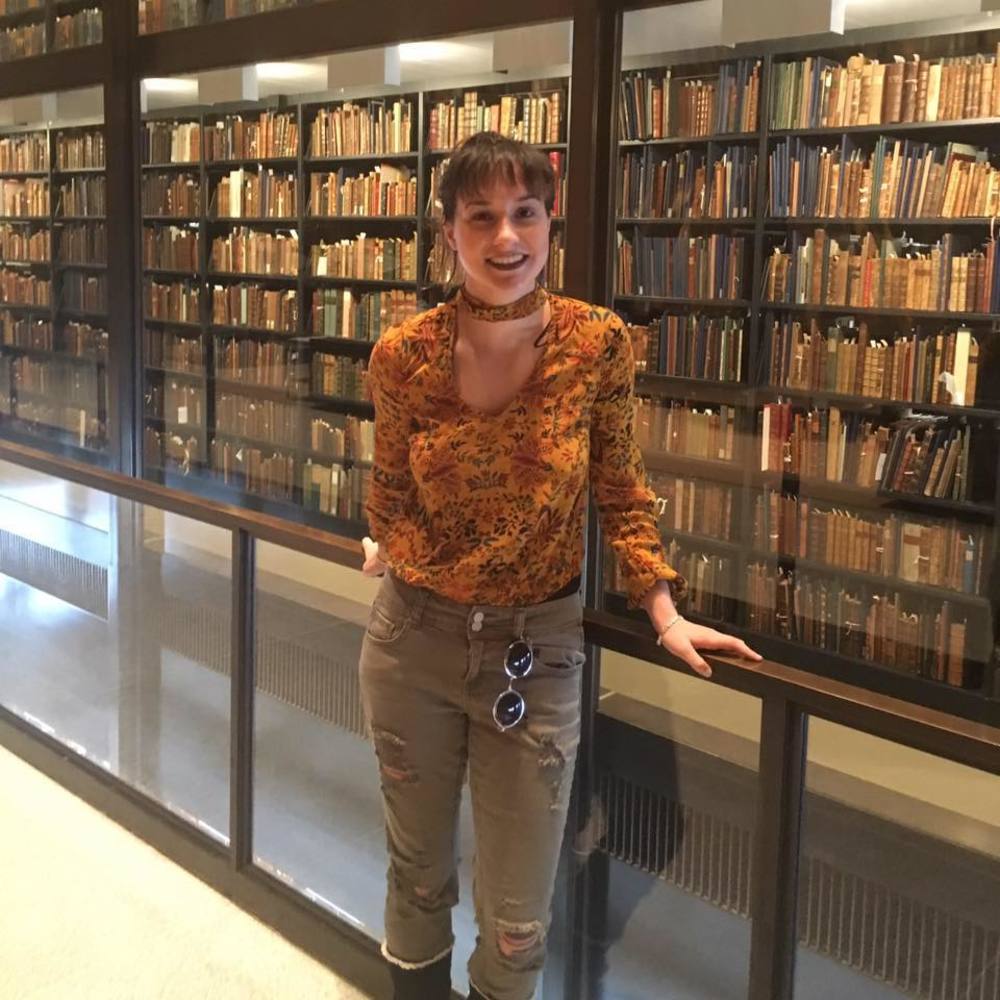 Meet your Posher, Belle