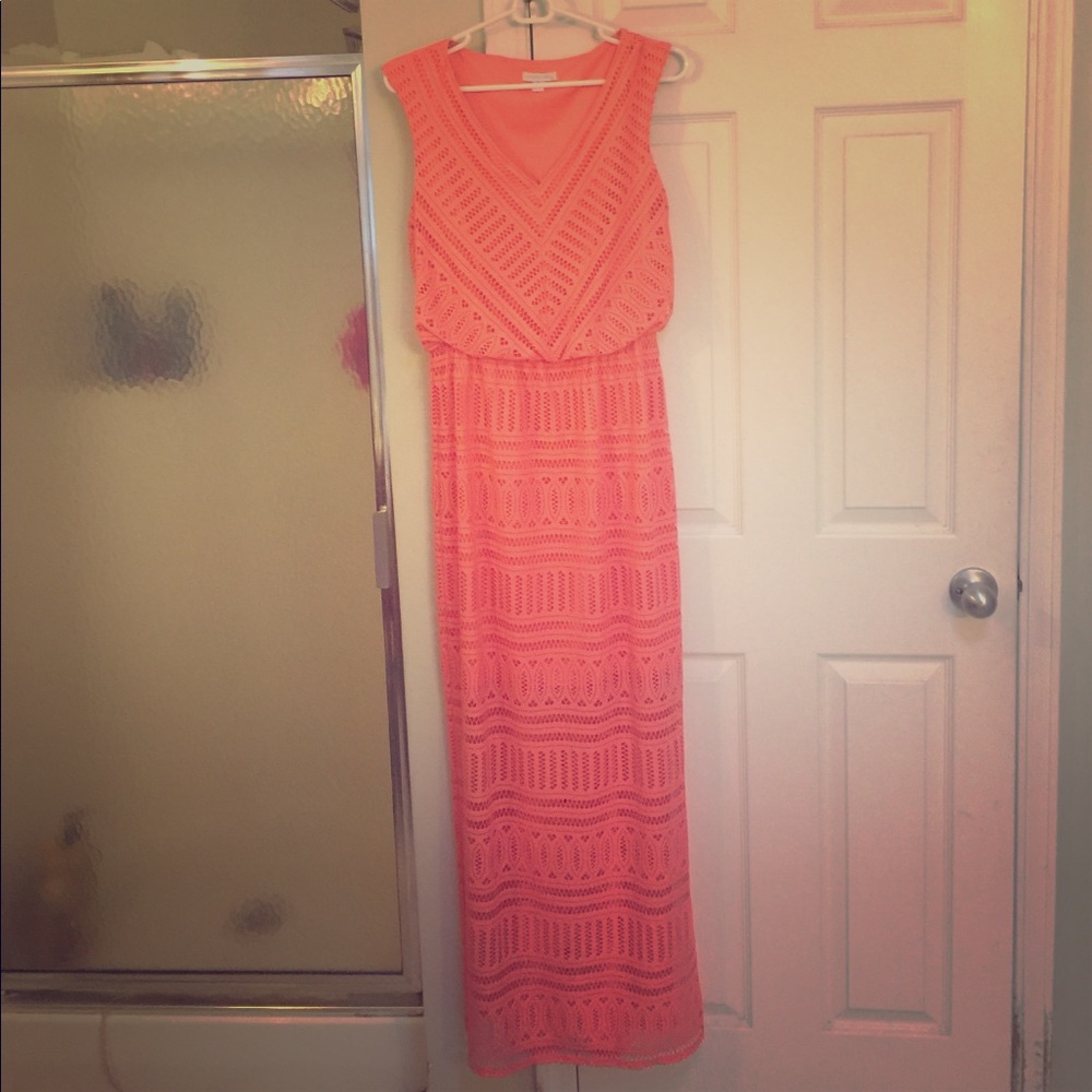 Coral Maxi Dress. Sale 🔥. Size 4. London Times.