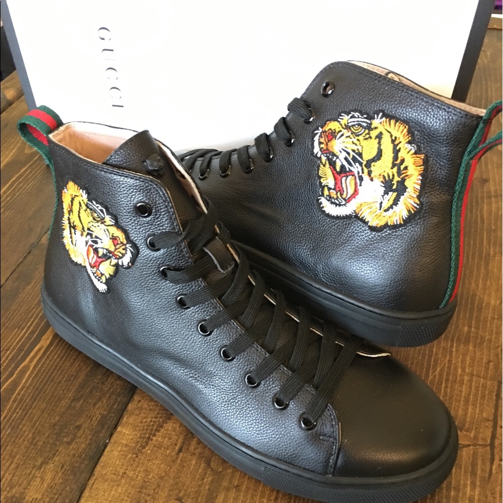 Gucci leather high top with tiger size 10 with box