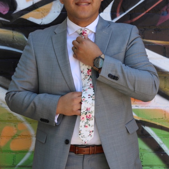 Ivory Floral Tie - Picture 3 of 5
