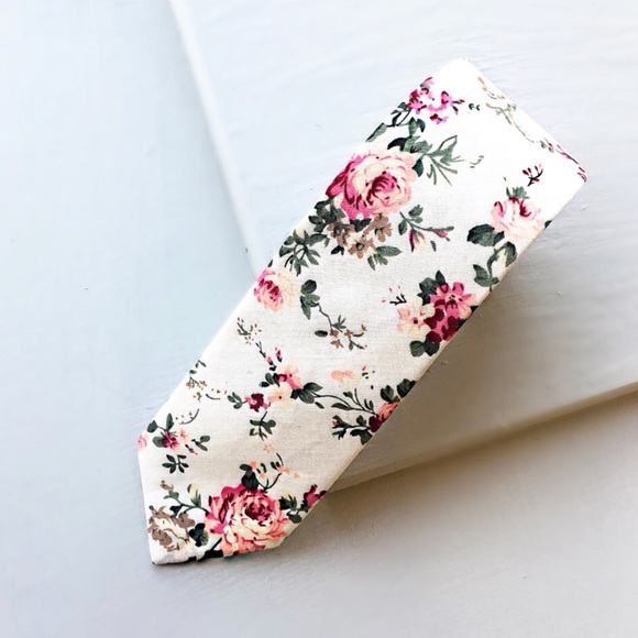 Ivory Floral Tie - Picture 4 of 5