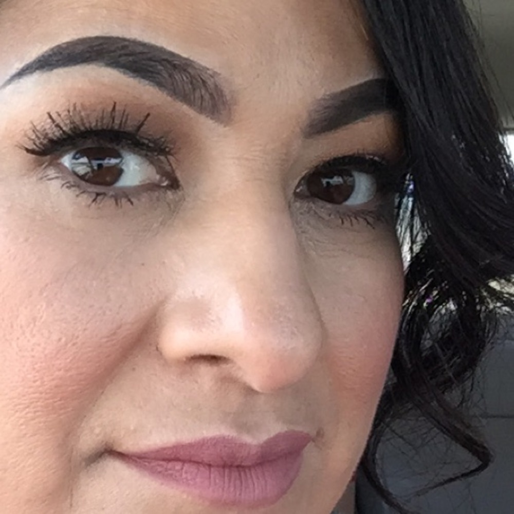 Meet your Posher, Yesenia