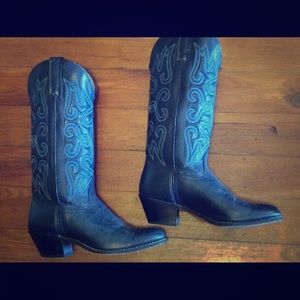 Navy Cowgirl boots!