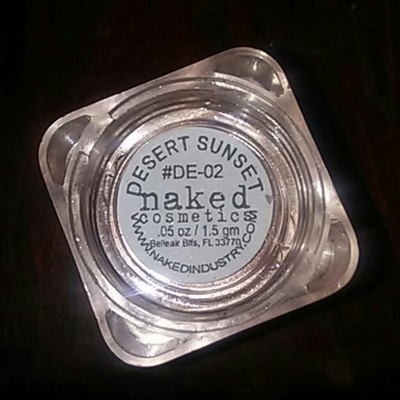 Make-up - Picture 2 of 3