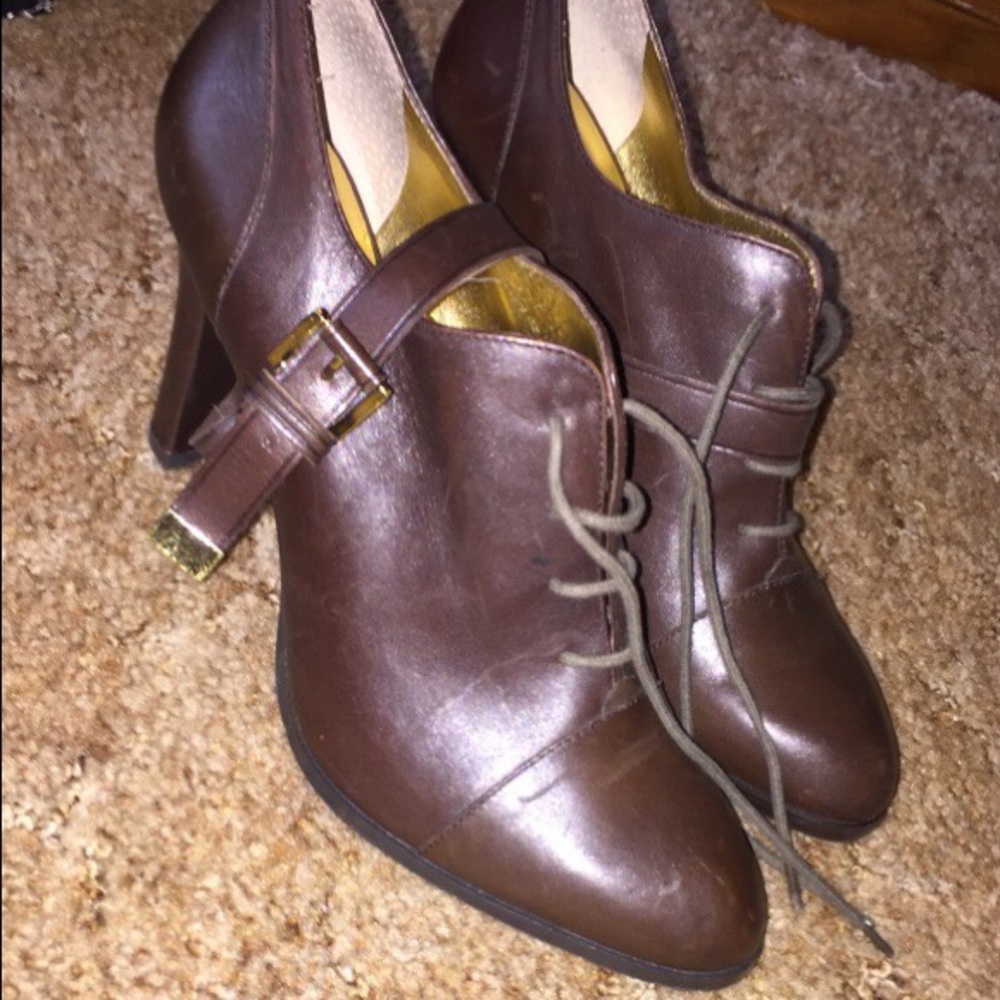 Banana Republic brown heel low boots