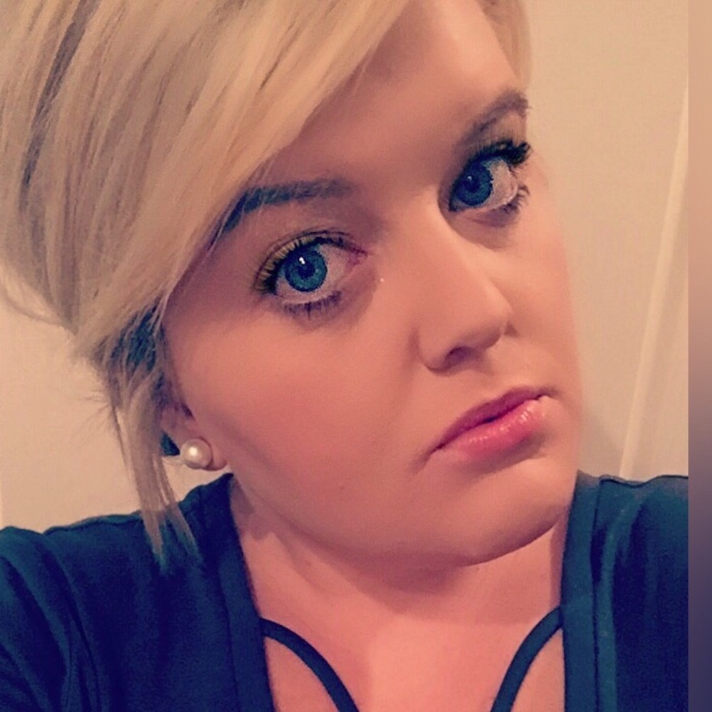 Meet your Posher, Tiffany