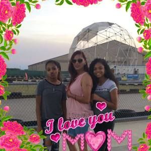 Meet your Posher, Roxanne