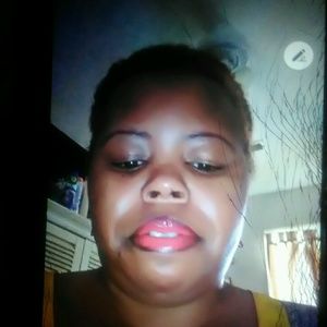 Meet your Posher, Clarissa