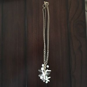 NWOT Gold and white long necklace