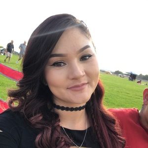 Meet your Posher, Desirae