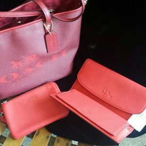 Coach purse ,wallet, wristlet