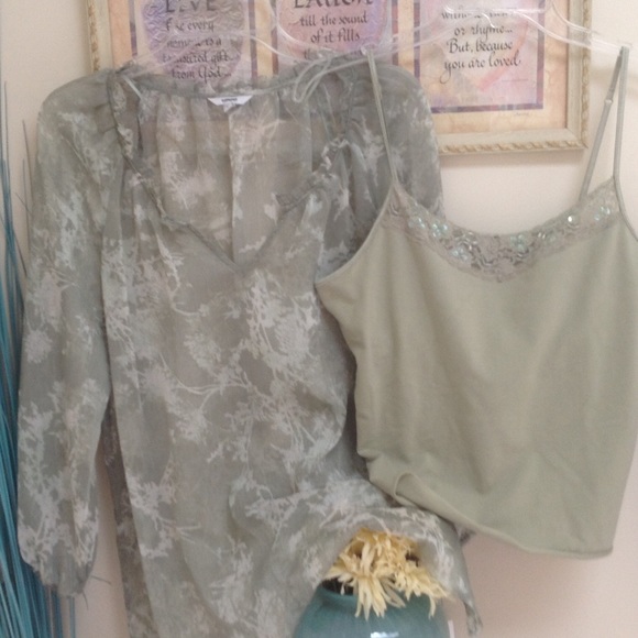 SPEC PRICE 🎉NWT Lovely Pale Green Top W Sep..Cami - Picture 3 of 6