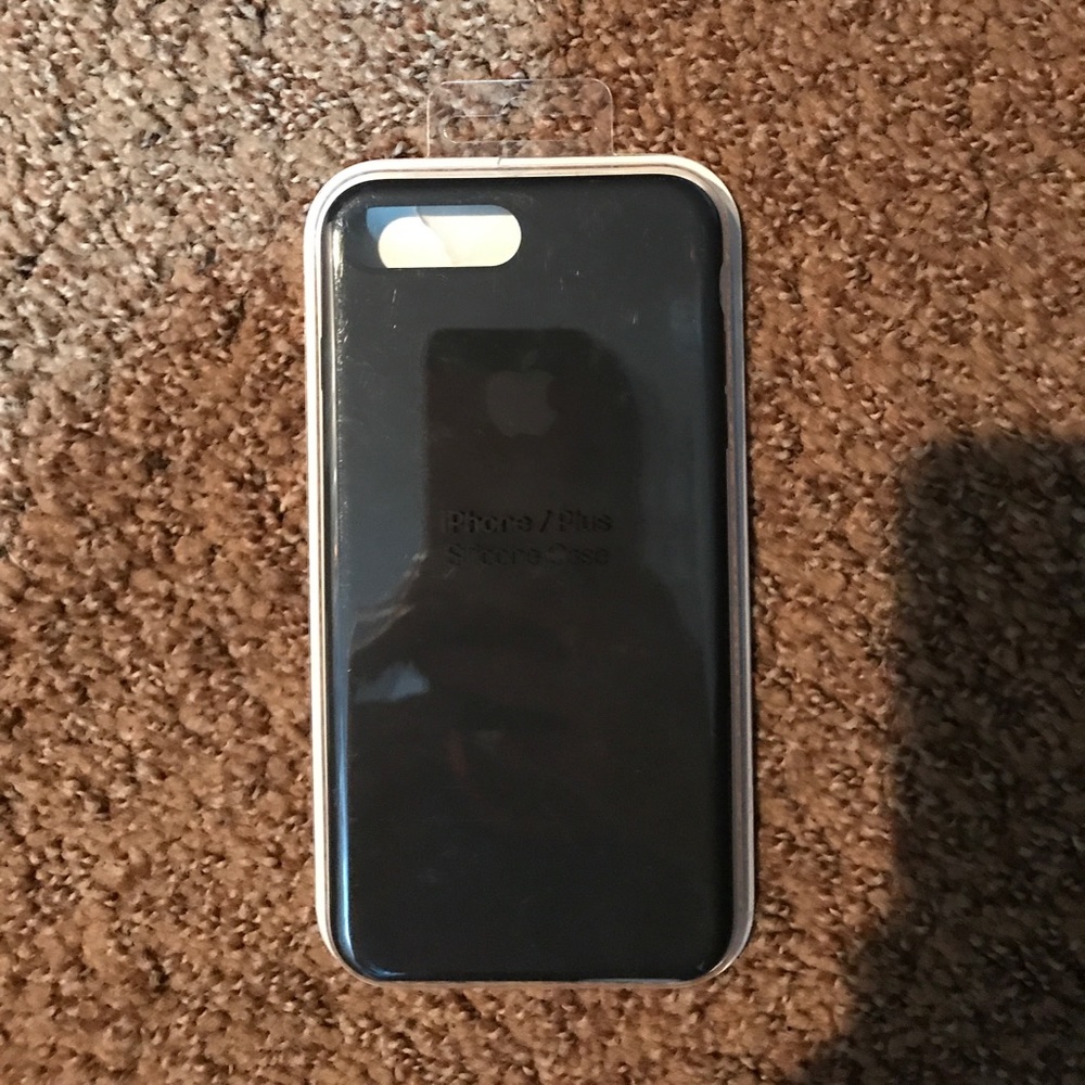 iPhone 7 plus black Apple silicon case
