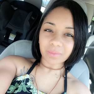 Meet your Posher, Desiree