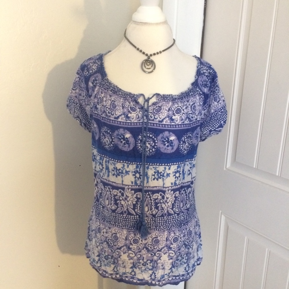 Unique Spectrum blue and white shirt
