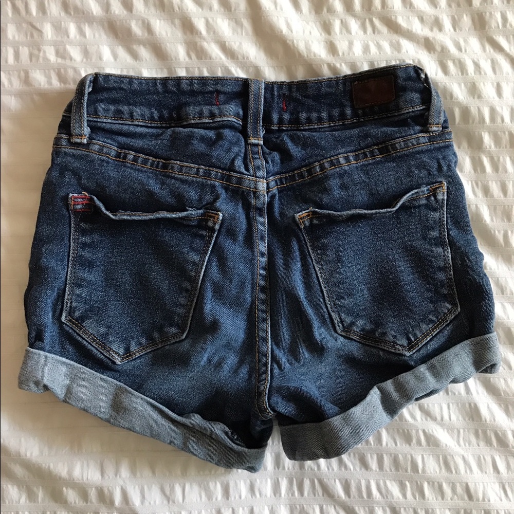 🚫SOLD🚫 BDG shortie jean shorts - Picture 3 of 3