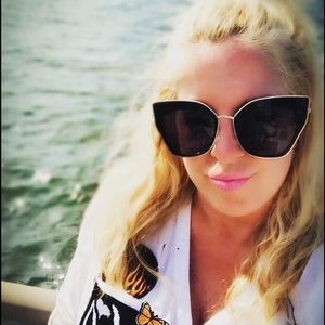 Meet your Posher, Kelly