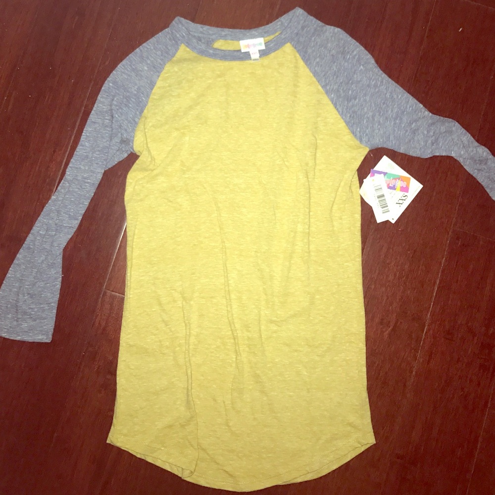 Lularoe Randy tee