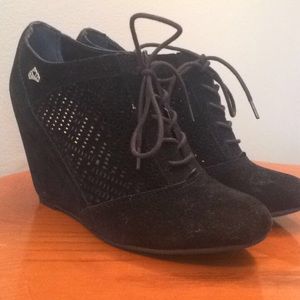 !!PRICE DROP!! Black Lace Up wedges