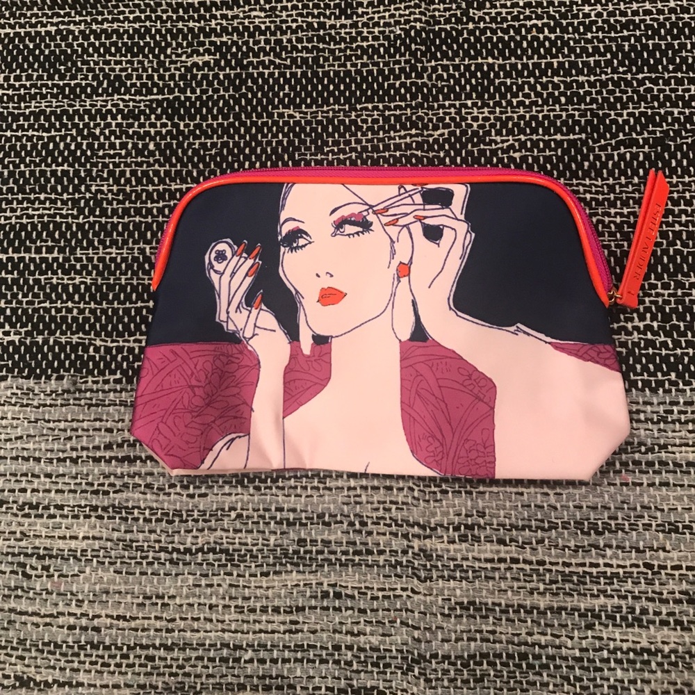 ♦️Final Sale♦️Estée Lauder Make Up Bag