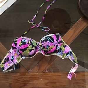Victoria Secret swimsuit top! 32A