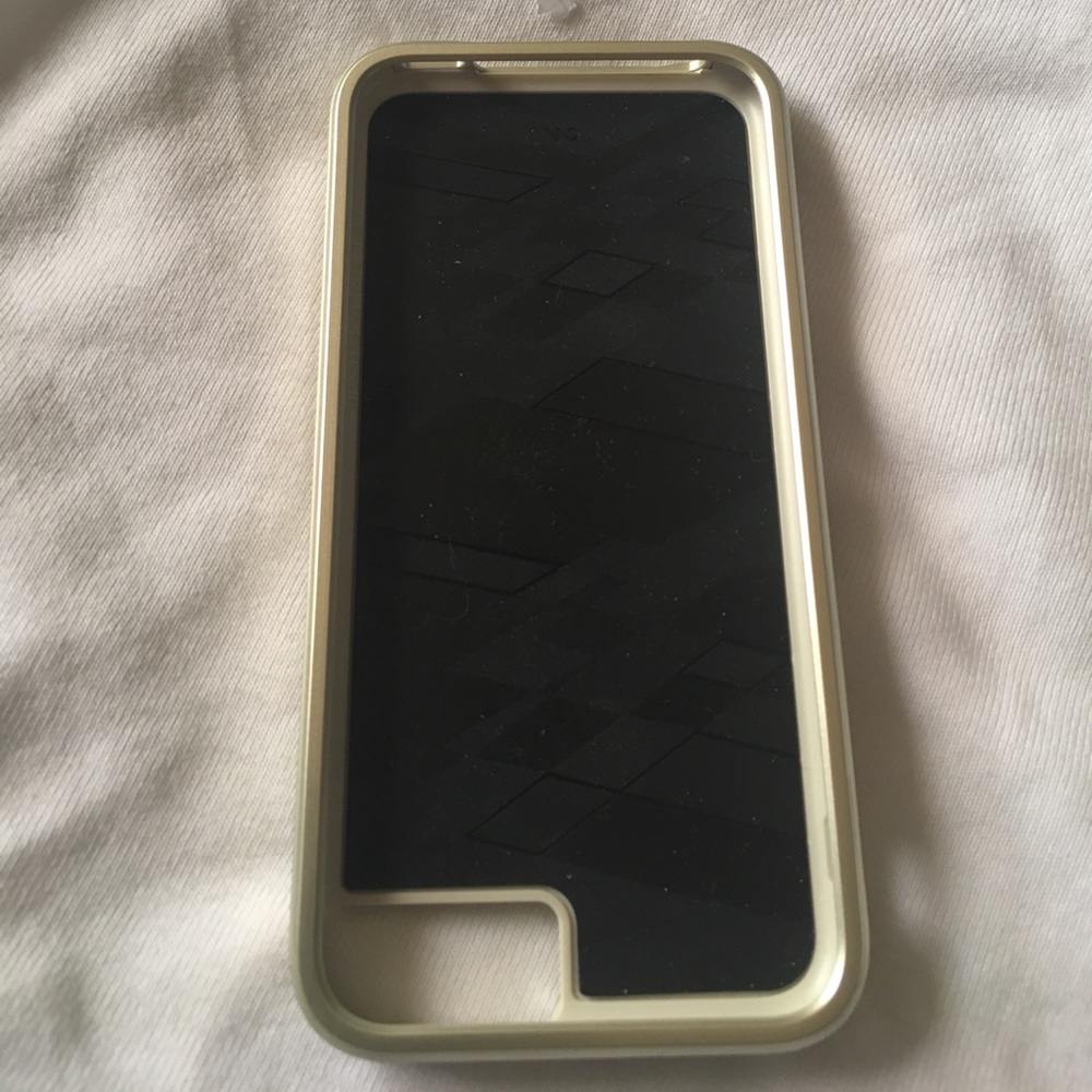 Brilliance genuine crystal & leather iPhone 6 case - Picture 4 of 4