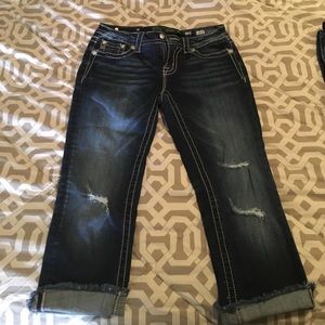 Miss me distressed jean capri